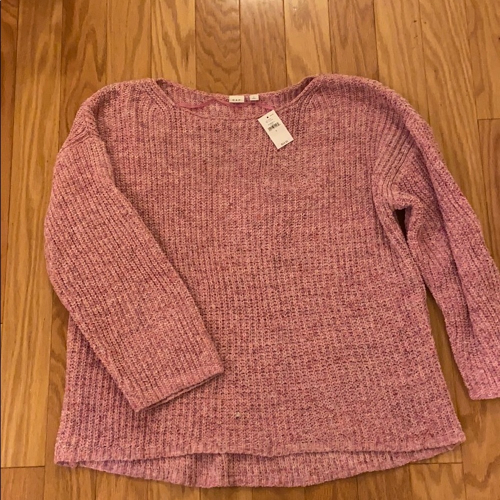Gap sweater